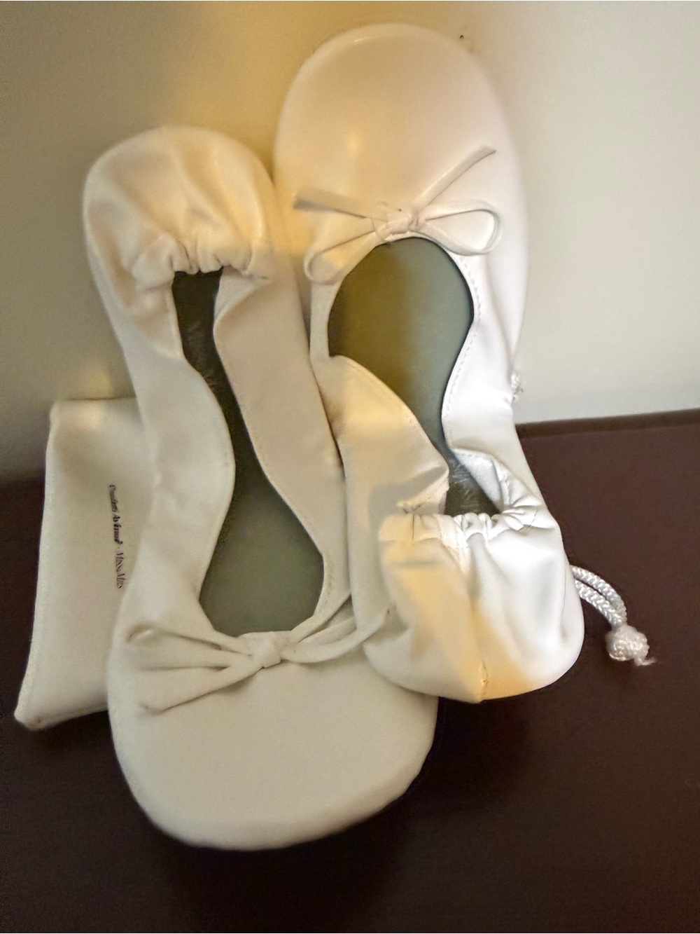 White Foldable Ballet Flats with Bow and bag